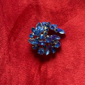 Vintage Regency Blue Rhinestone Brooch